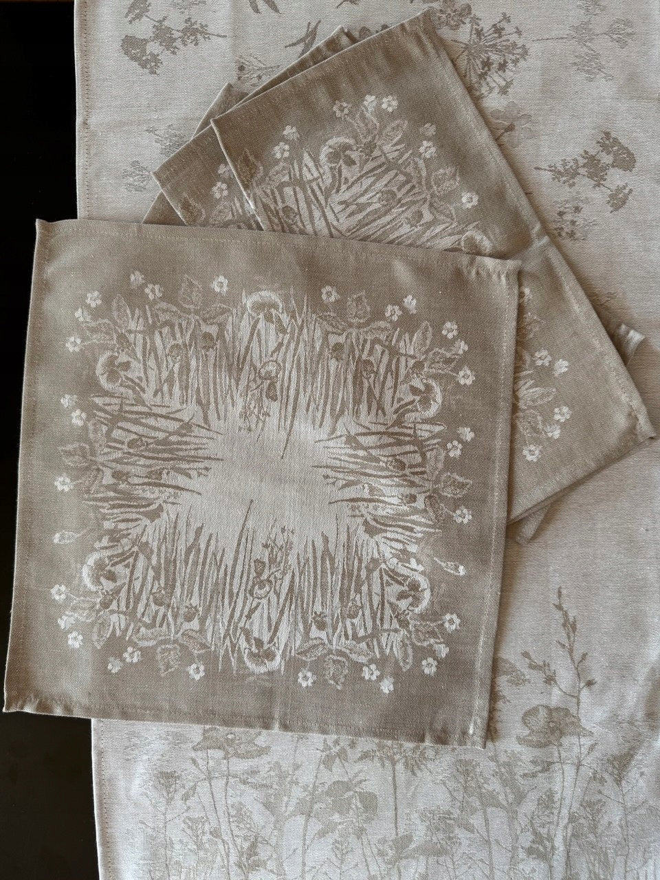 Bieżnik lniany 50x170 + 4 serwetki 40x40 komplet stołowy premium EAN (GTIN) 4810105880768