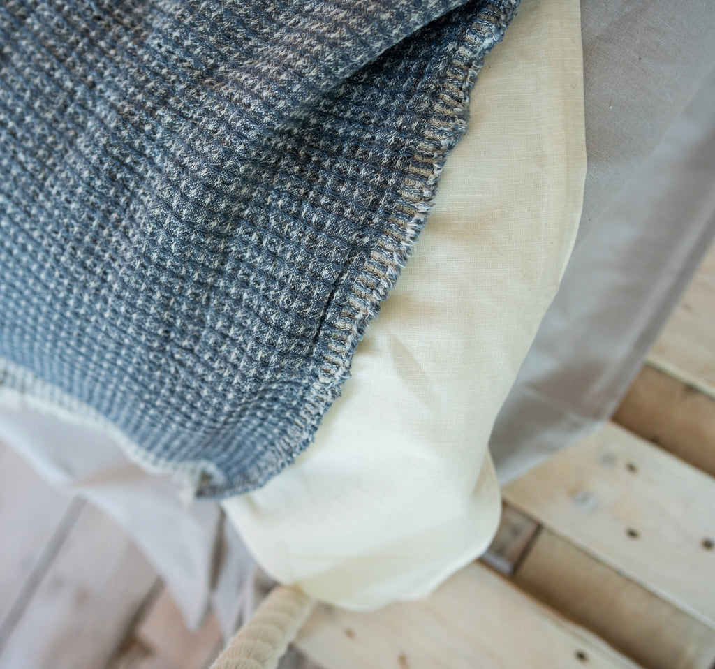 PLED/NARZUTA/KOC Feliczita 105 x175 cm, len 84% / bawełna 16% Materiał wykonania len