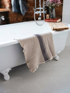 PREMIUM RĘCZNIK KĄPIELOWY LEN 65×130 CM O STRUKTURZE WAFLA