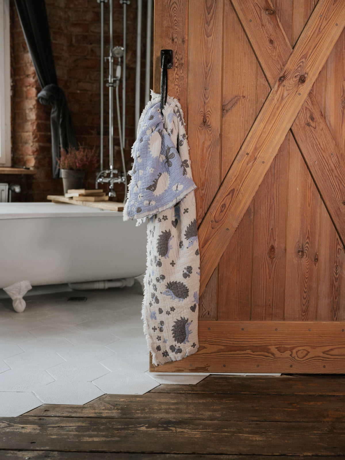 RĘCZNIK lniany 130×60 cm dziecięcy z uroczym jeżykiem Kod producenta 20C211