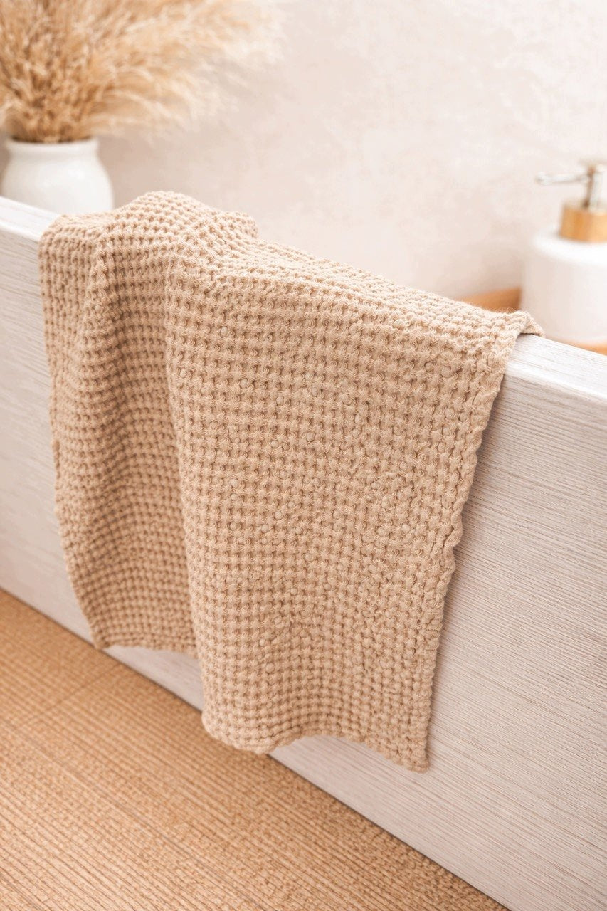 RĘCZNIK lniany 38×65 cm o strukturze plastra miodu beżowy Kod producenta 23C68
